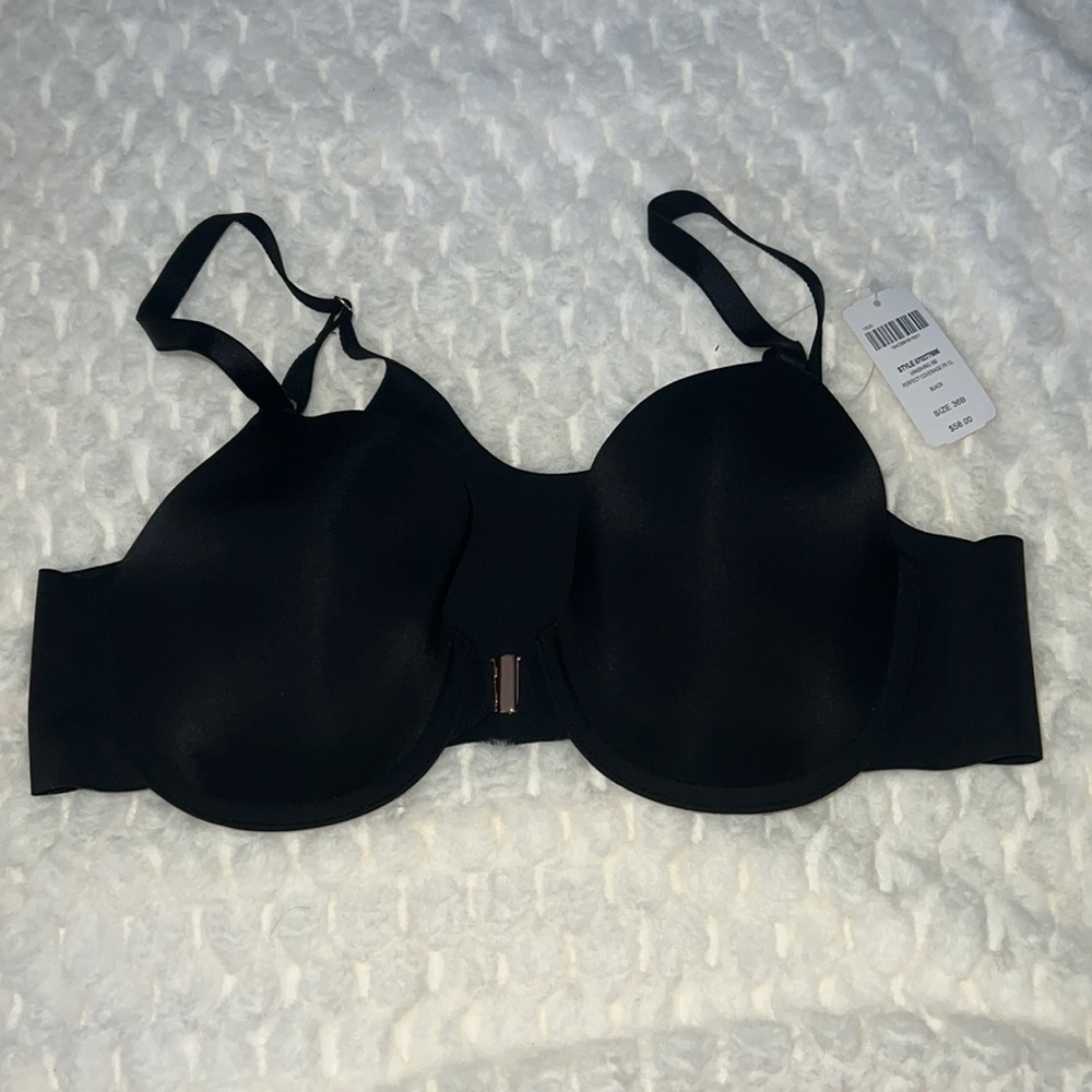 Soma Black Seamless Front-Closure Bra